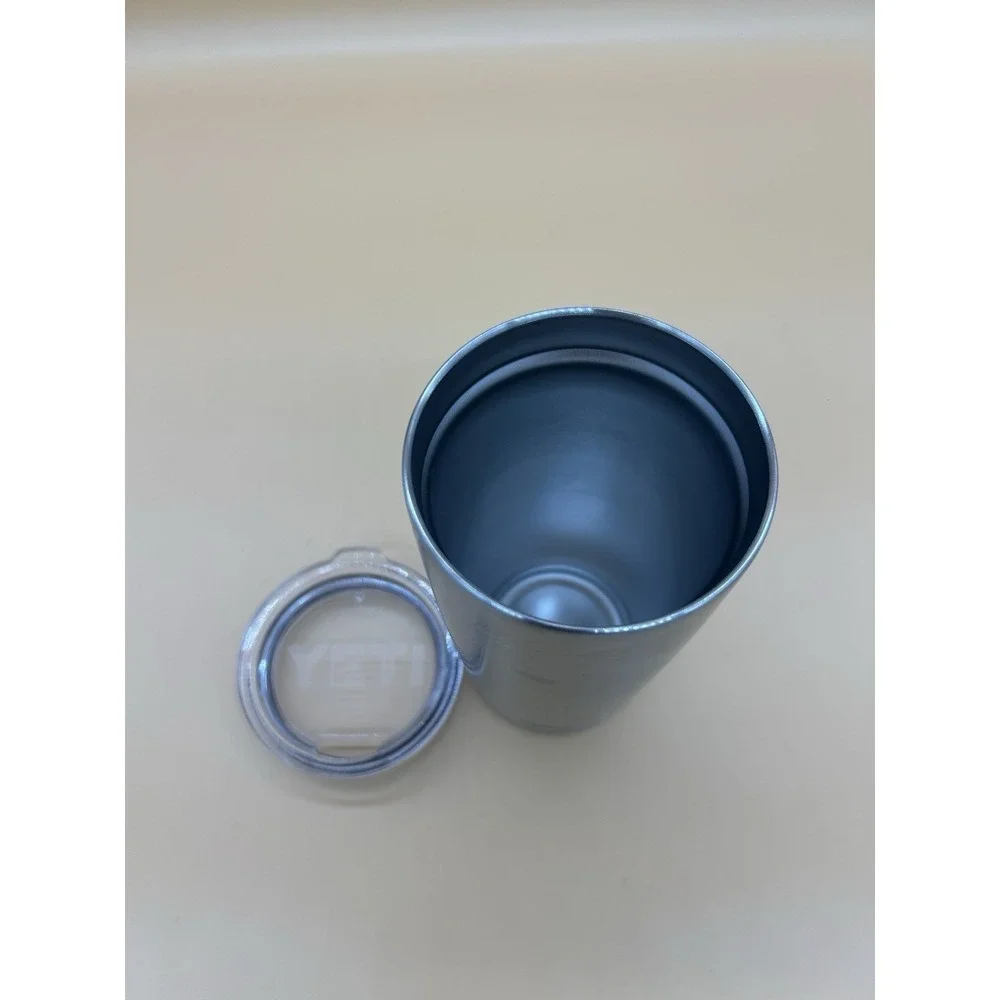 YETI Rambler 20 oz Tumbler Silver Stainless Steel Insulated Cup w/ Lid‎